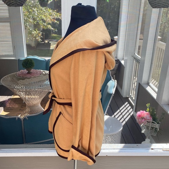 Vintage 70s Hooded Belted Cape Coat Jacket - Picture 4 of 13